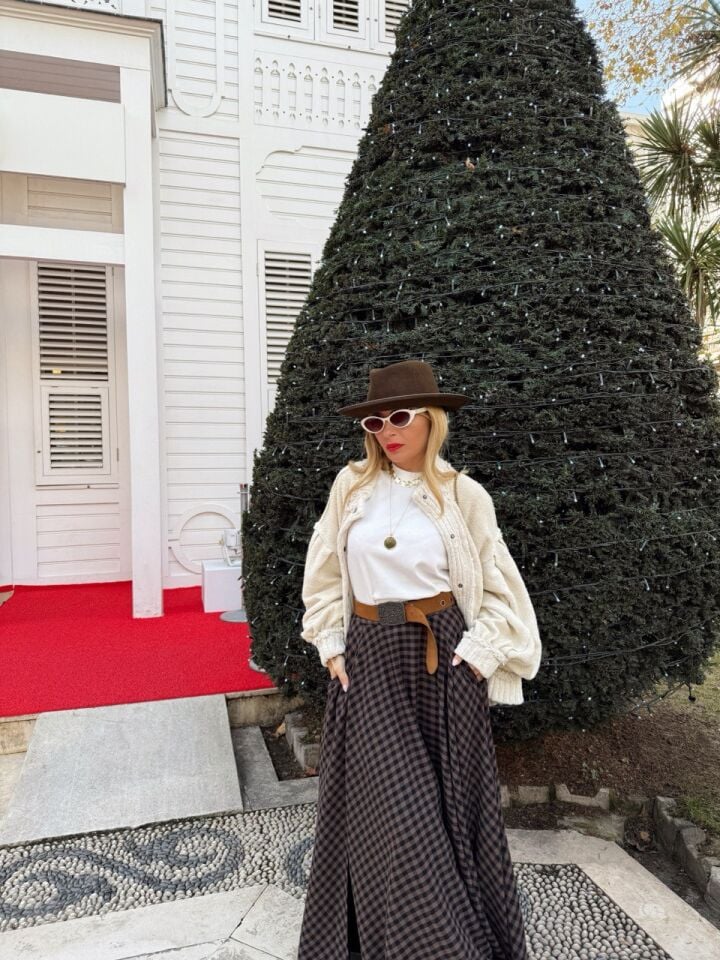 KAHVE EKOSE YIRTMAÇ DETAY ETEK