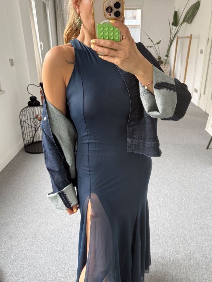 PETROL RENGİ YIRTMAC DETAY TÜL ELBİSE