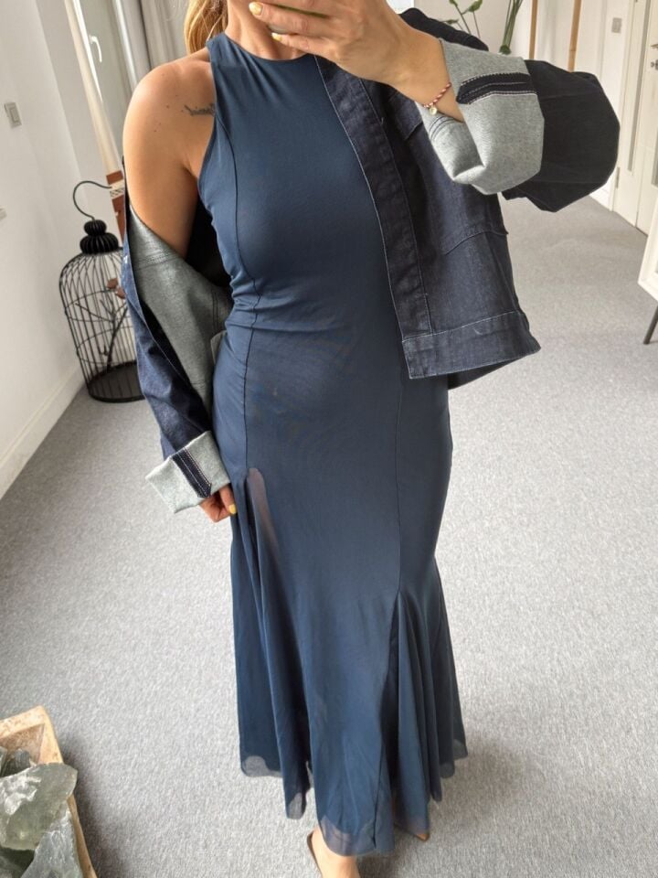 PETROL RENGİ YIRTMAC DETAY TÜL ELBİSE