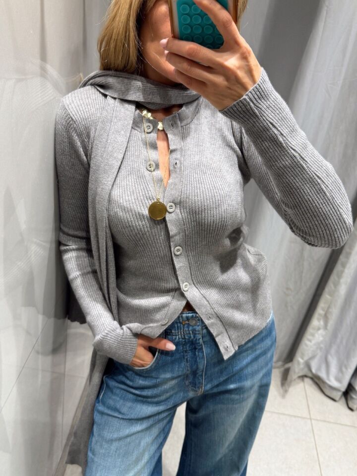 GRİ ATKI DETAYLI HIRKA