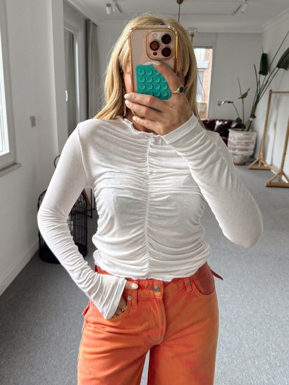 BEYAZ BÜZGÜ DETAYLI BLUZ