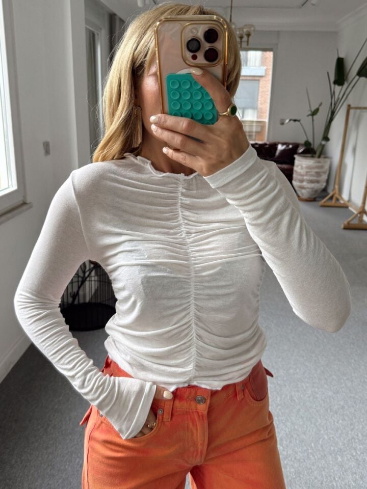 BEYAZ BÜZGÜ DETAYLI BLUZ