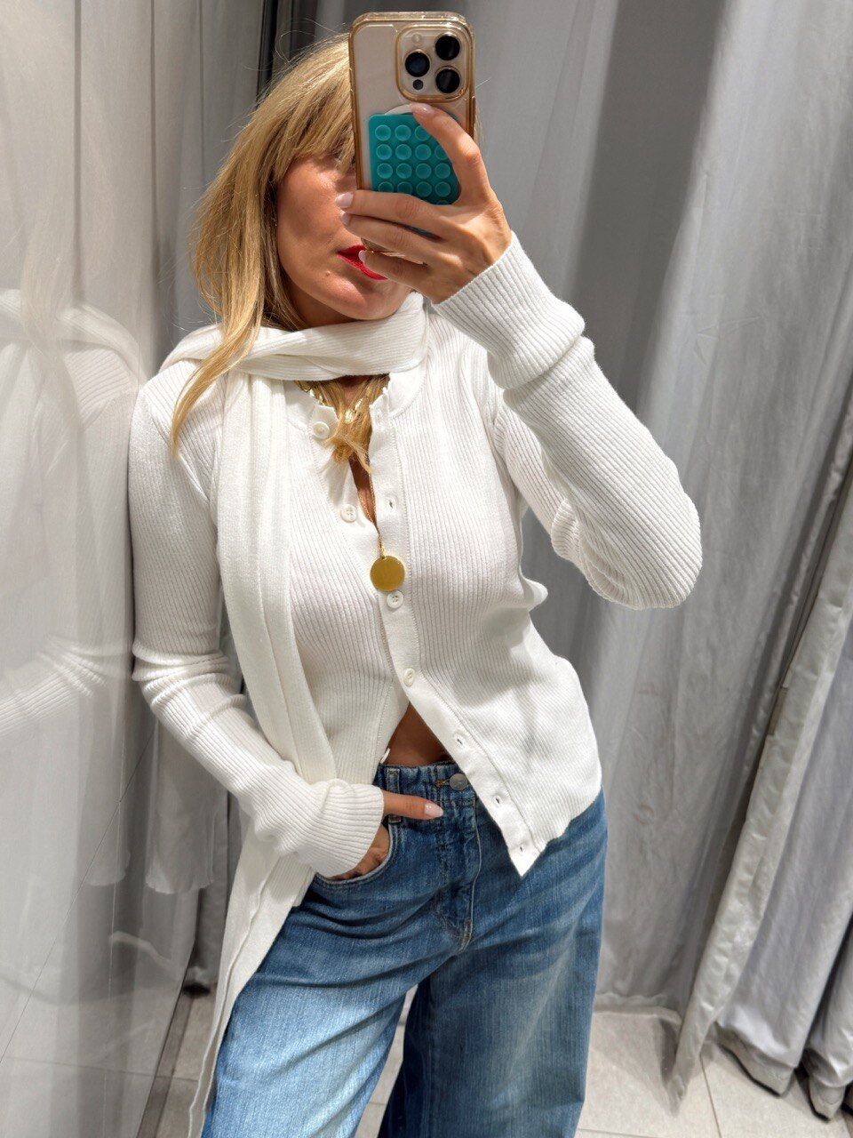 BEYAZ ATKI DETAYLI HIRKA