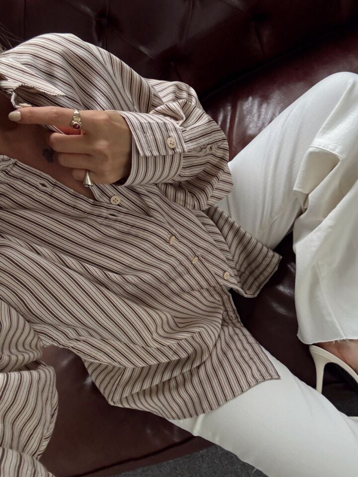 BEJ İNCE ÇİZGİLİ OVERSİZE GÖMLEK