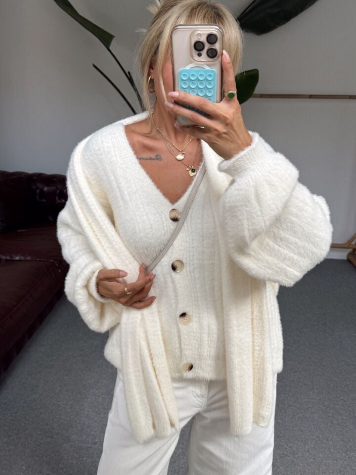 KREM YUMOŞ ATKILI HIRKA