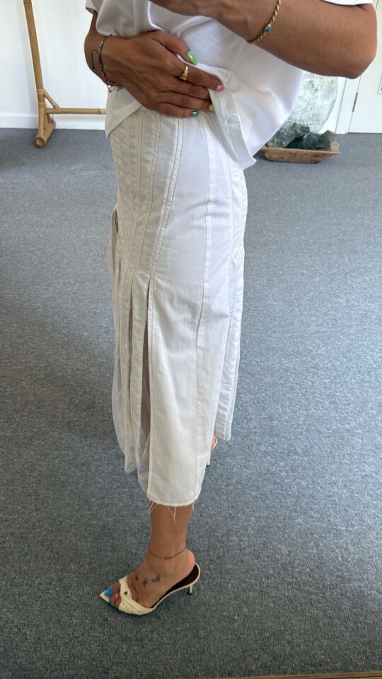 BEYAZ TÜL DETAYLI İTHAL ETEK