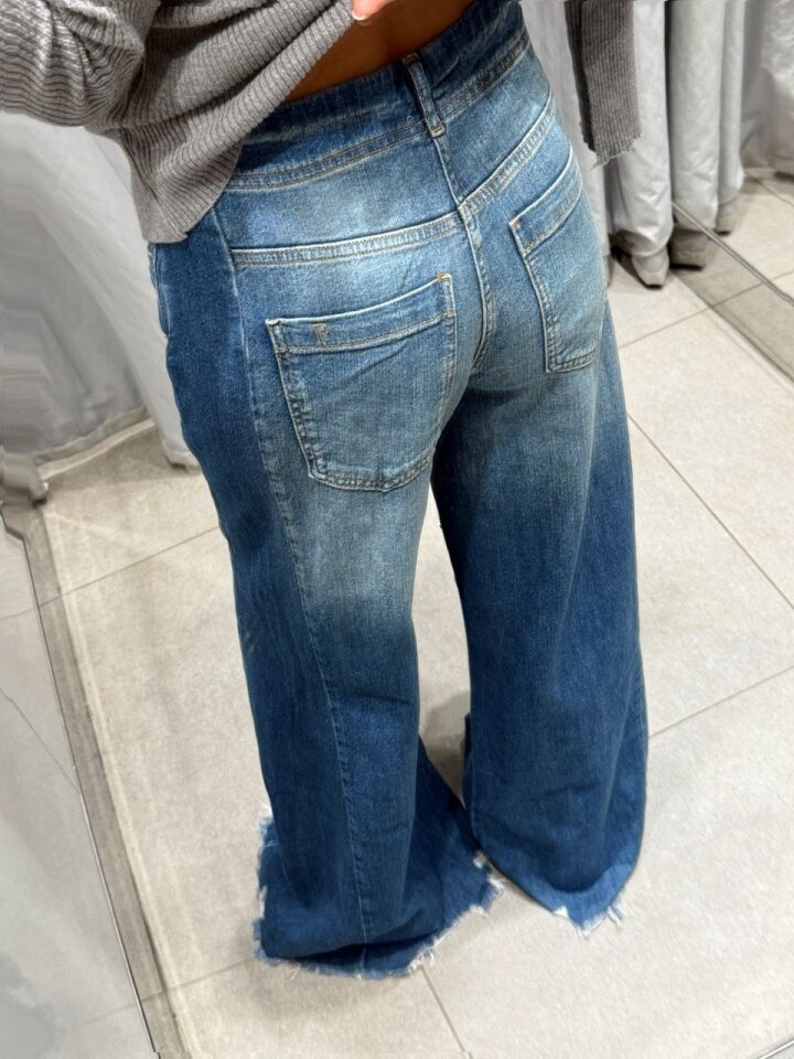 DENIM PACASI KESIK RAHAT KESIM JEAN