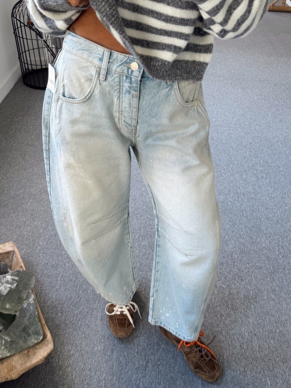AÇIK MAVİ PAÇA DETAY BARREL JEAN
