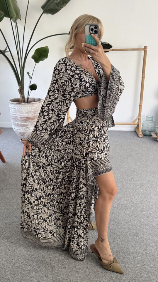 ÇİÇEK DESEN İPEK BLUZ ETEK TAKIM