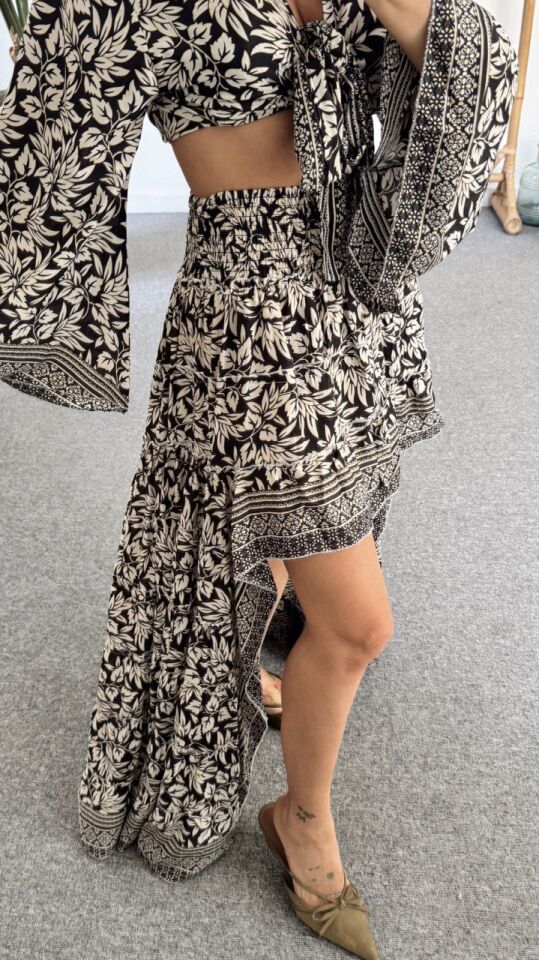 ÇİÇEK DESEN İPEK BLUZ ETEK TAKIM