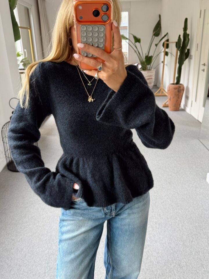LACİVERT PEPLUM KAZAK