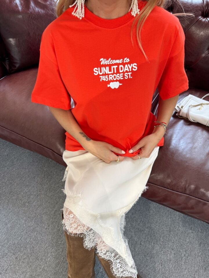 KIRMIZI BASKILI TSHIRT