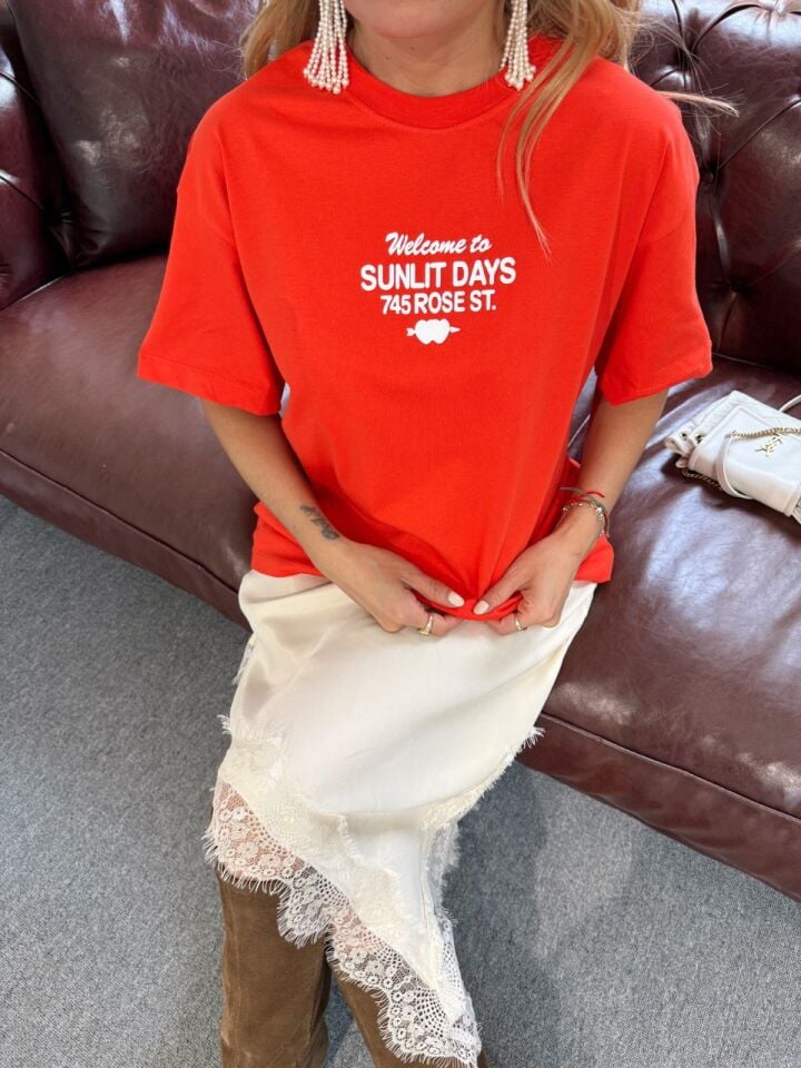 KIRMIZI BASKILI TSHIRT