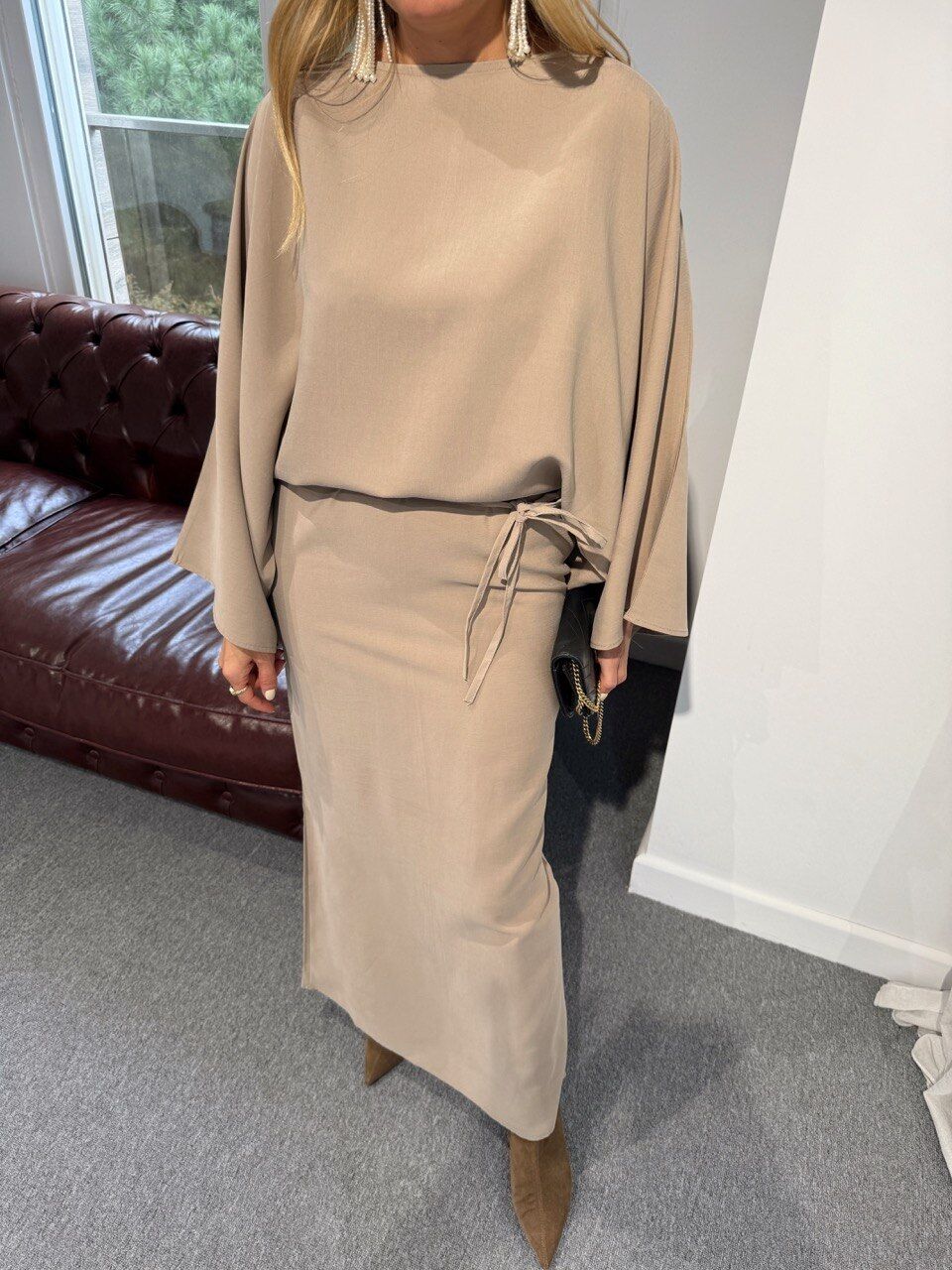 BEJ YARASA KOL TENSEL KUMAŞ  ELBİSE