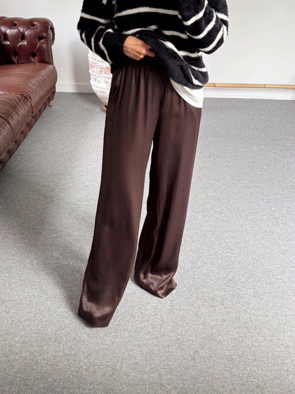 KAHVE YÜKSEK BEL SATEN PANTOLON