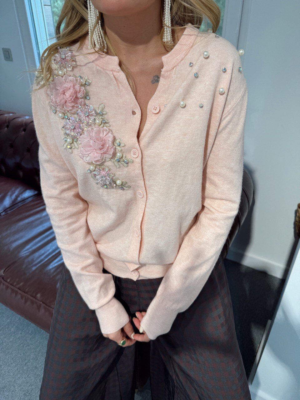 PUDRA BONCUK İŞLEMELİ İTHAL HIRKA