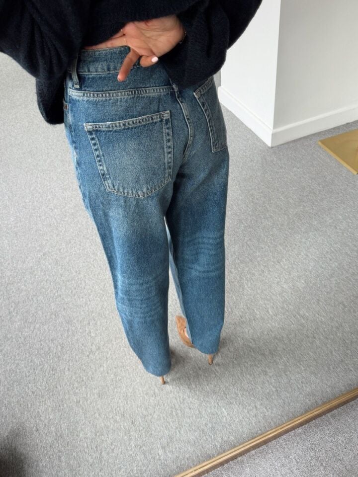 HIGH ANKLE BARREL JEAN