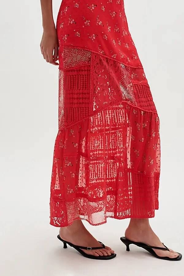 KIRMIZI ÇİÇEKLİ DANTEL DETAY İTHAL ETEK