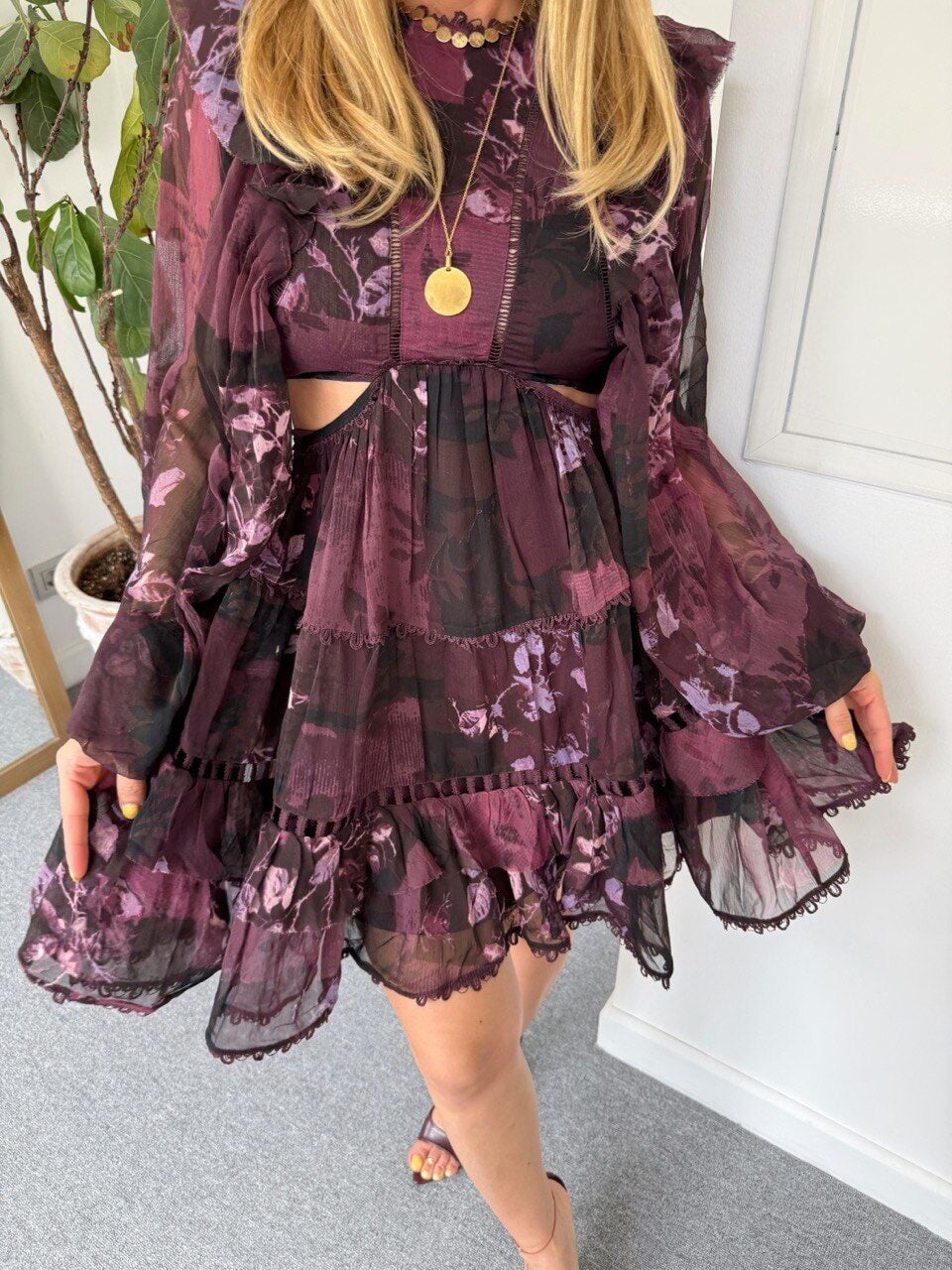 MÜRDÜM PENCERE DETAY İŞLEMELİ İTHAL ELBİSE