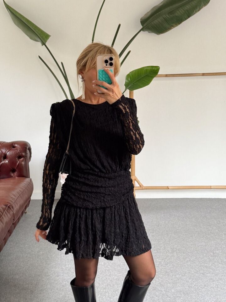 SİYAH ASTARLI DANTEL ELBİSE