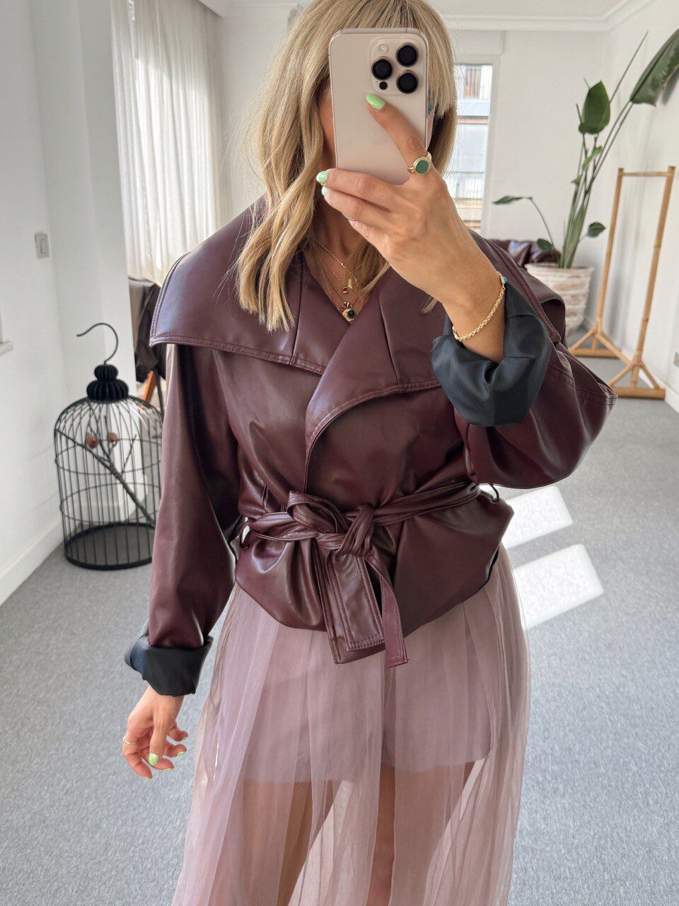 BORDO KEMERLİ SUNI DERI CEKET