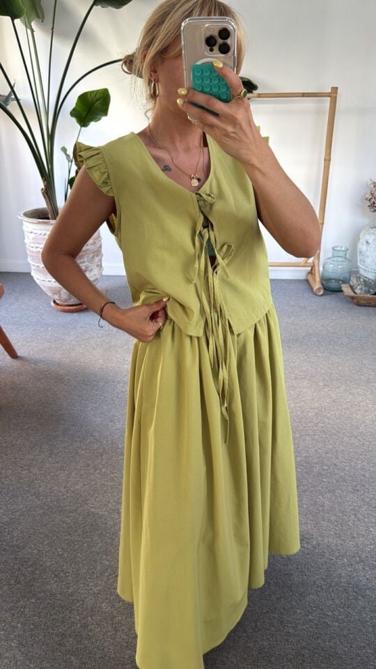 YEŞİL BAĞLAMALI YELEK ETEK TAKIM