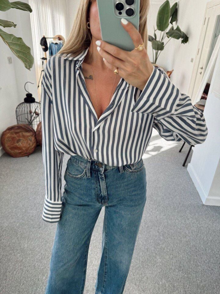 LACİVERT ÇİZGİLİ GÖMLEK