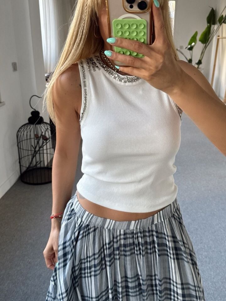 EKRU YAKA VE KOL TAŞLI BODY