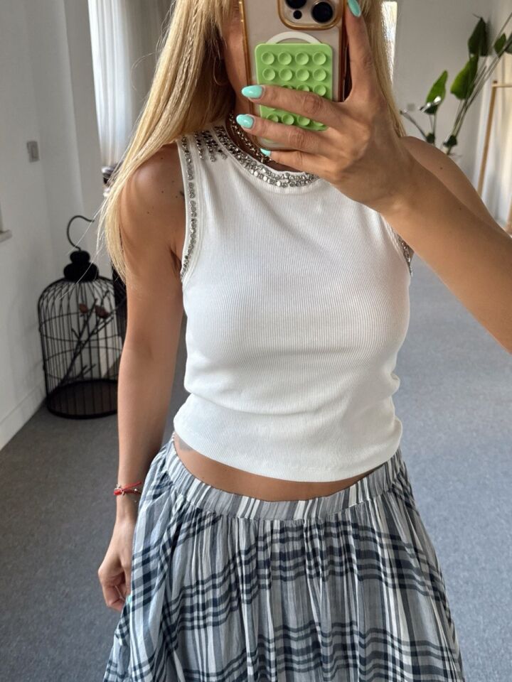 EKRU YAKA VE KOL TAŞLI BODY