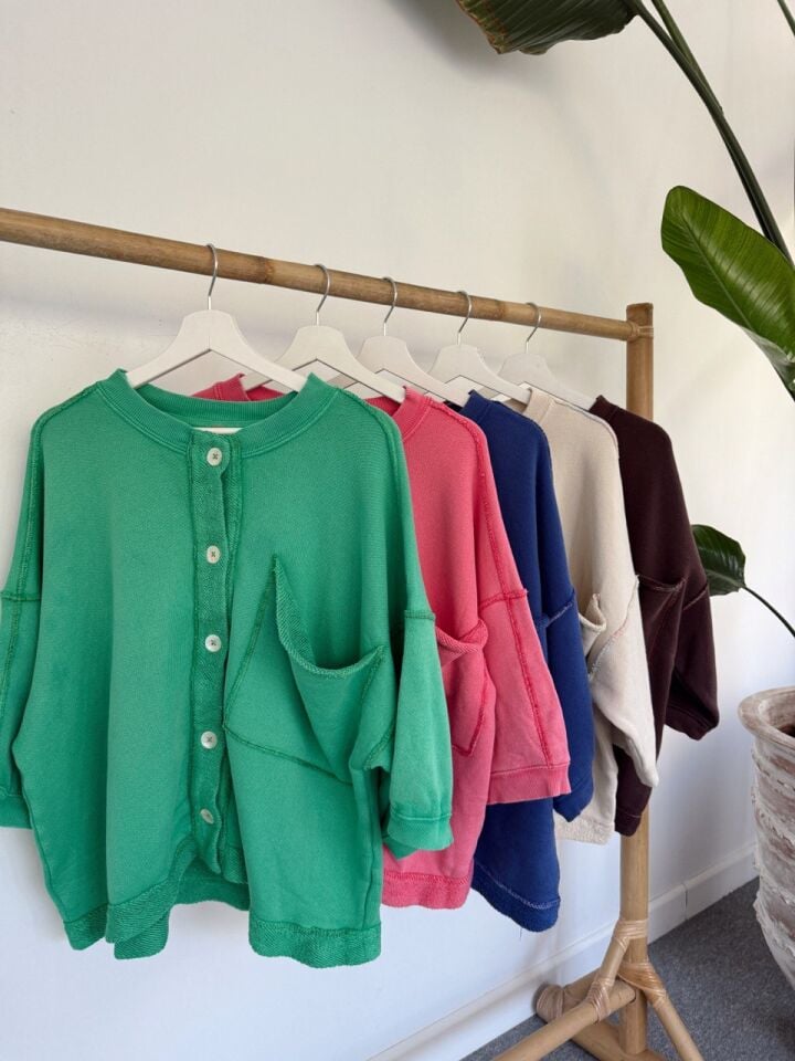 BEJ PAMUKLU DÜĞME DETAY İTHAL SWEATSHIRT