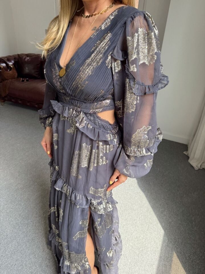 LACİVERT BEL DEKOLTELİ İTHAL MAXI ELBİSE