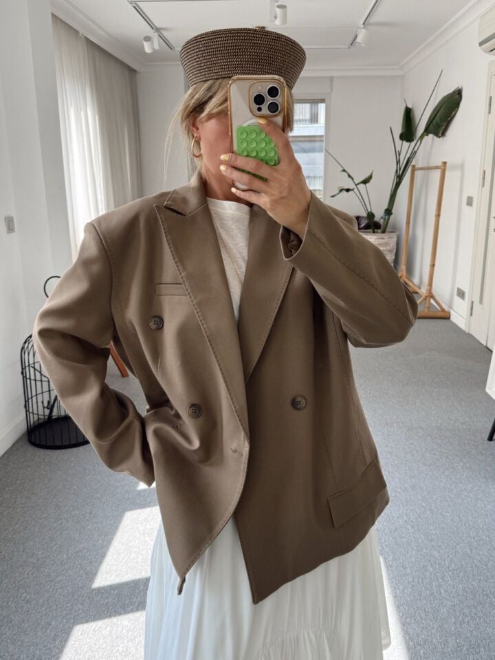 KARAMEL PUNTA DİKİŞLİ CEKET