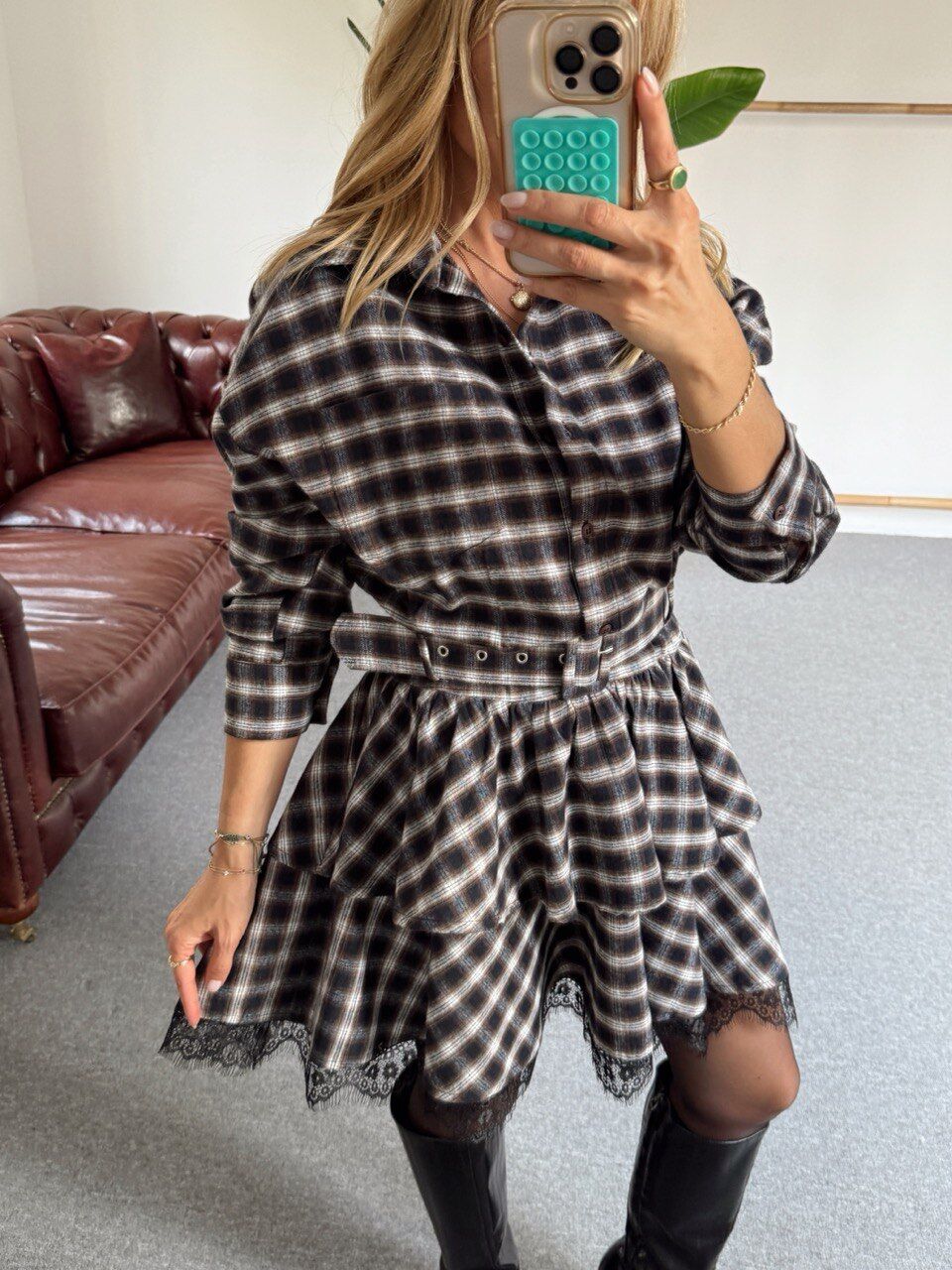 KAHVE DANTEL DETAY EKOSE ELBİSE