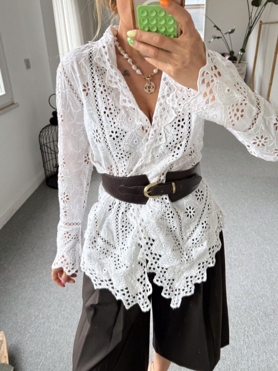 BEYAZ ASİMETRİK GÜPÜR İTHAL KİMONO BLUZ