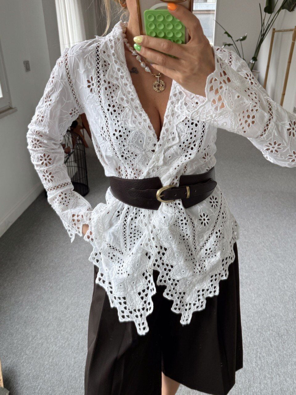 BEYAZ ASİMETRİK GÜPÜR İTHAL KİMONO BLUZ