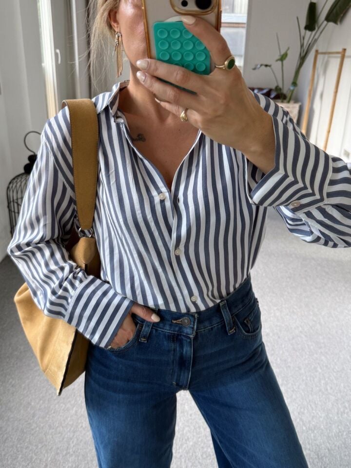 KOYU MAVİ YUMUŞAK DOKULU JEAN