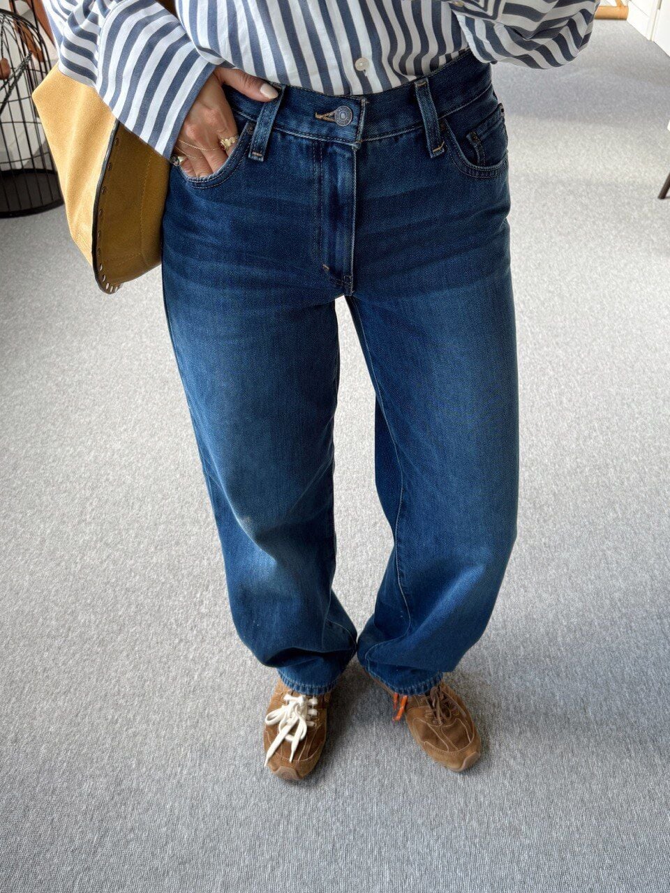 KOYU MAVİ YUMUŞAK DOKULU JEAN