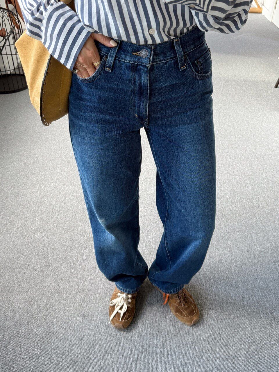 KOYU MAVİ YUMUŞAK DOKULU JEAN