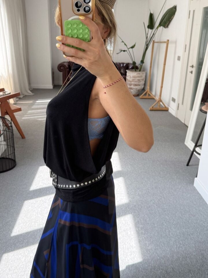 SİYAH TEK OMUZ BLUZ