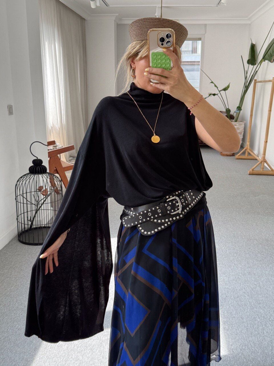 SİYAH TEK OMUZ BLUZ