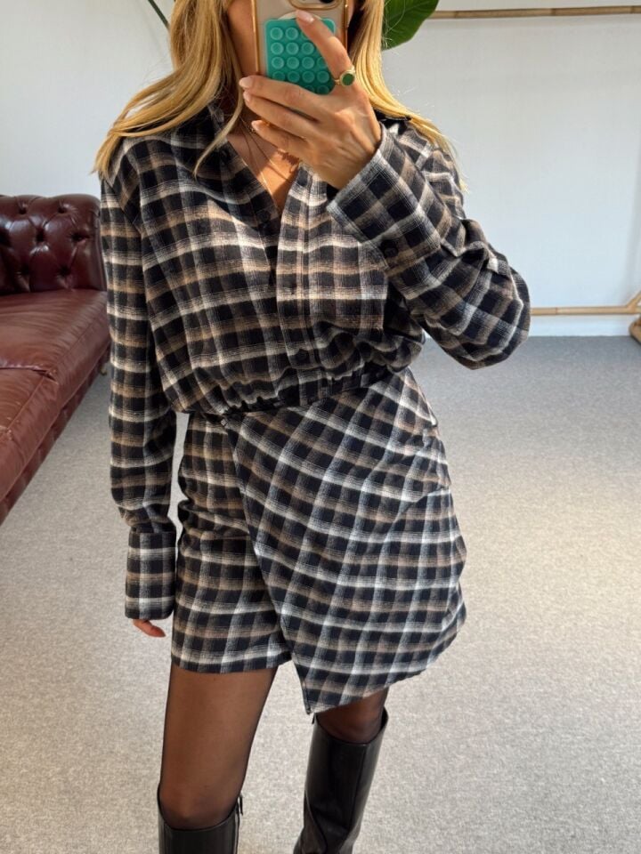 LACİVERT ETEKLİ GÖMLEK ELBİSE