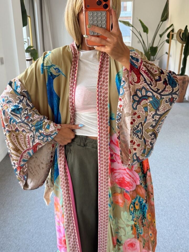 YEŞİL TAVUS KUŞU DESEN KAFTAN