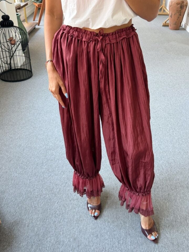 BORDO DANTEL DETAY ŞALVAR PANTOLON