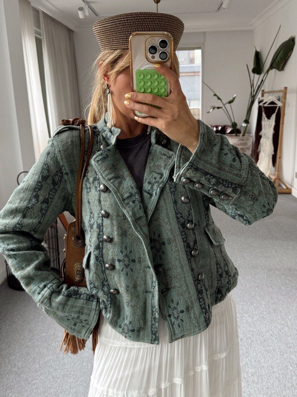 YEŞİL JAKARLI İTHAL CEKET