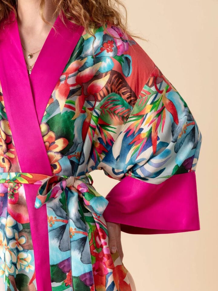 FUŞYA ÇİÇEK DESENLİ SATEN İTHAL KAFTAN