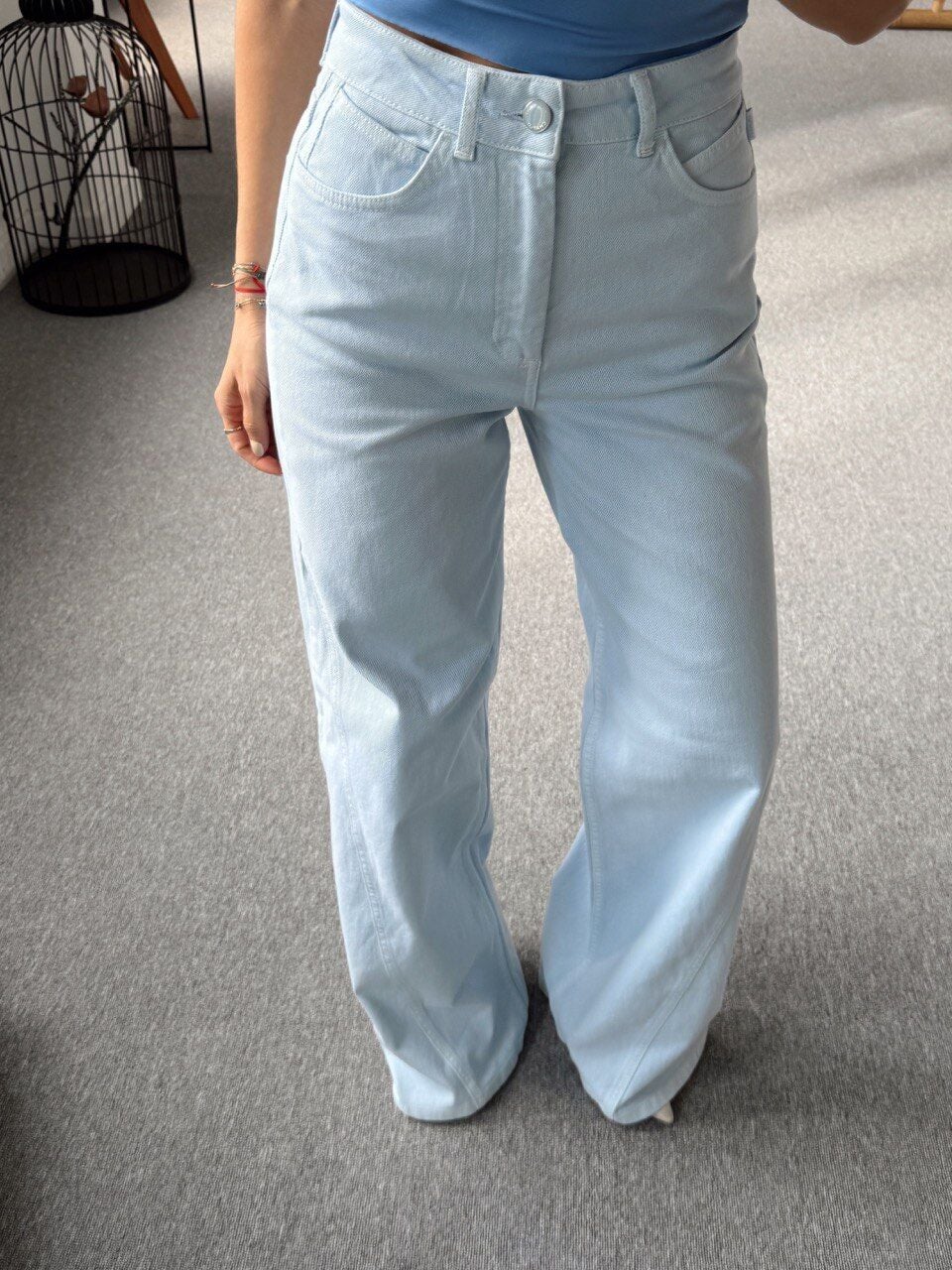 AÇIK MAVİ NAKIŞ DETAYLI STRAİGHT JEAN