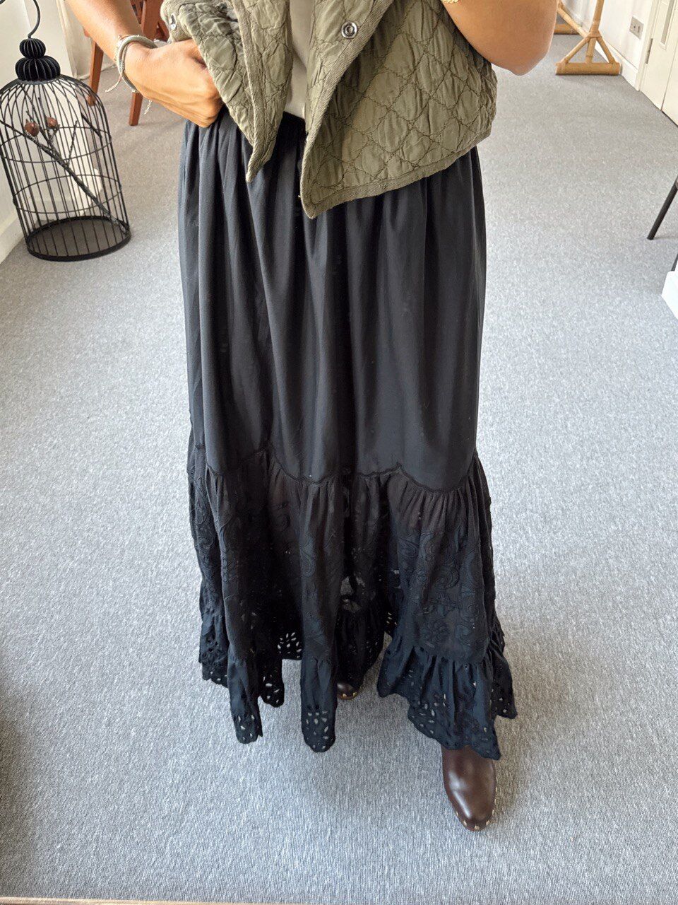 SİYAH FİSTO NAKIŞ İŞLEMELİ İTHAL ETEK