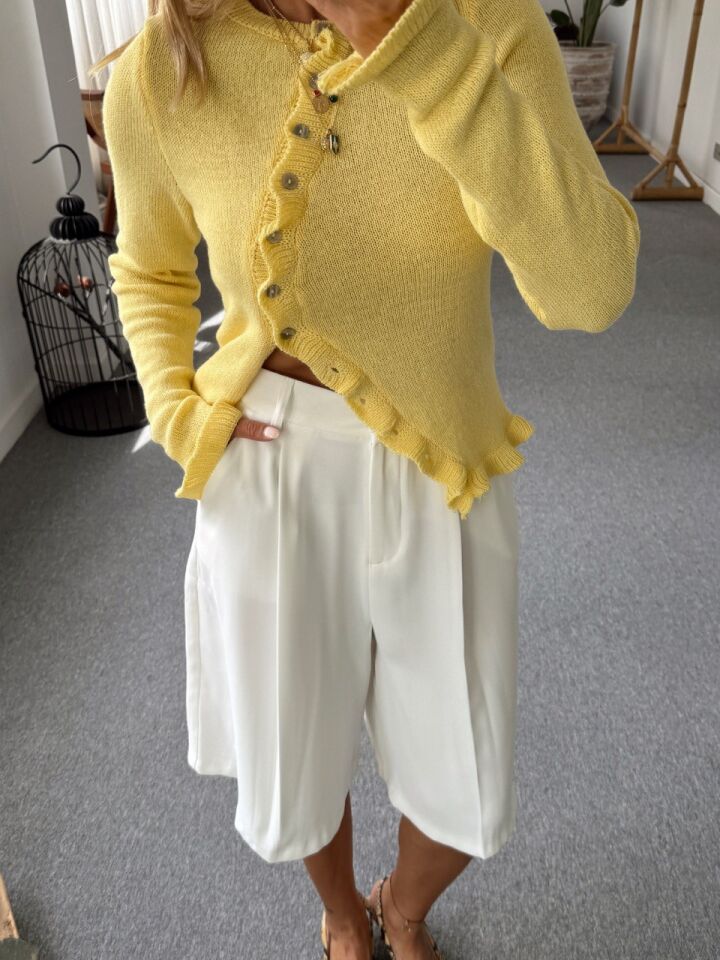 BEYAZ KREP KUMAŞ PENSLİ BERMUDA