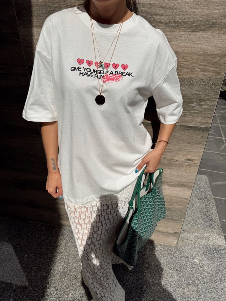 PEMBE KALP BASKILI TSHIRT