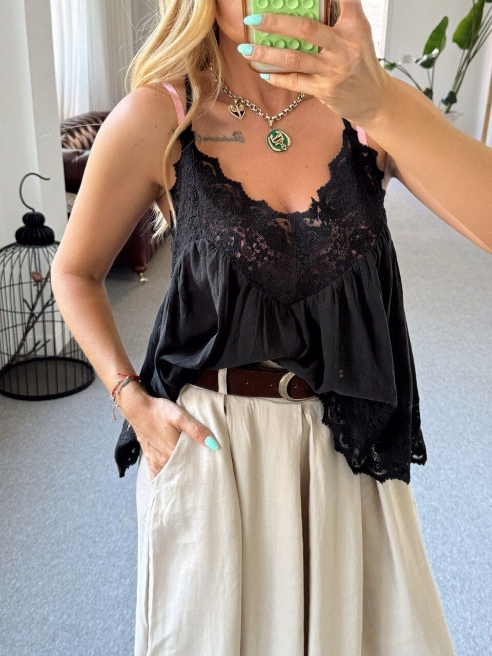 SİYAH ASKILI İTHAL BLUZ